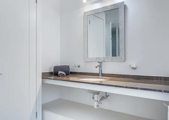 Morgan Residences 508b *